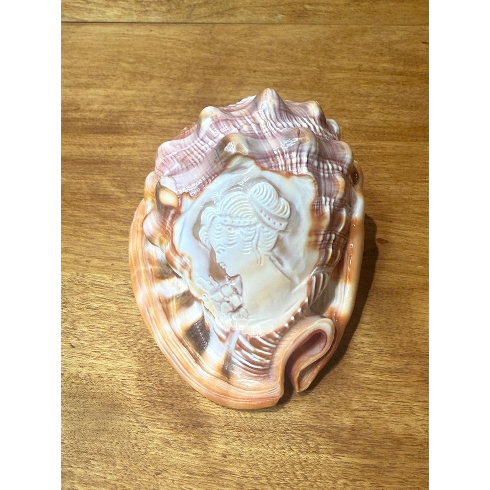 Vintage Hand Carved Conch Shell Cameo Signed Scognamiglio Italian Art 1970's